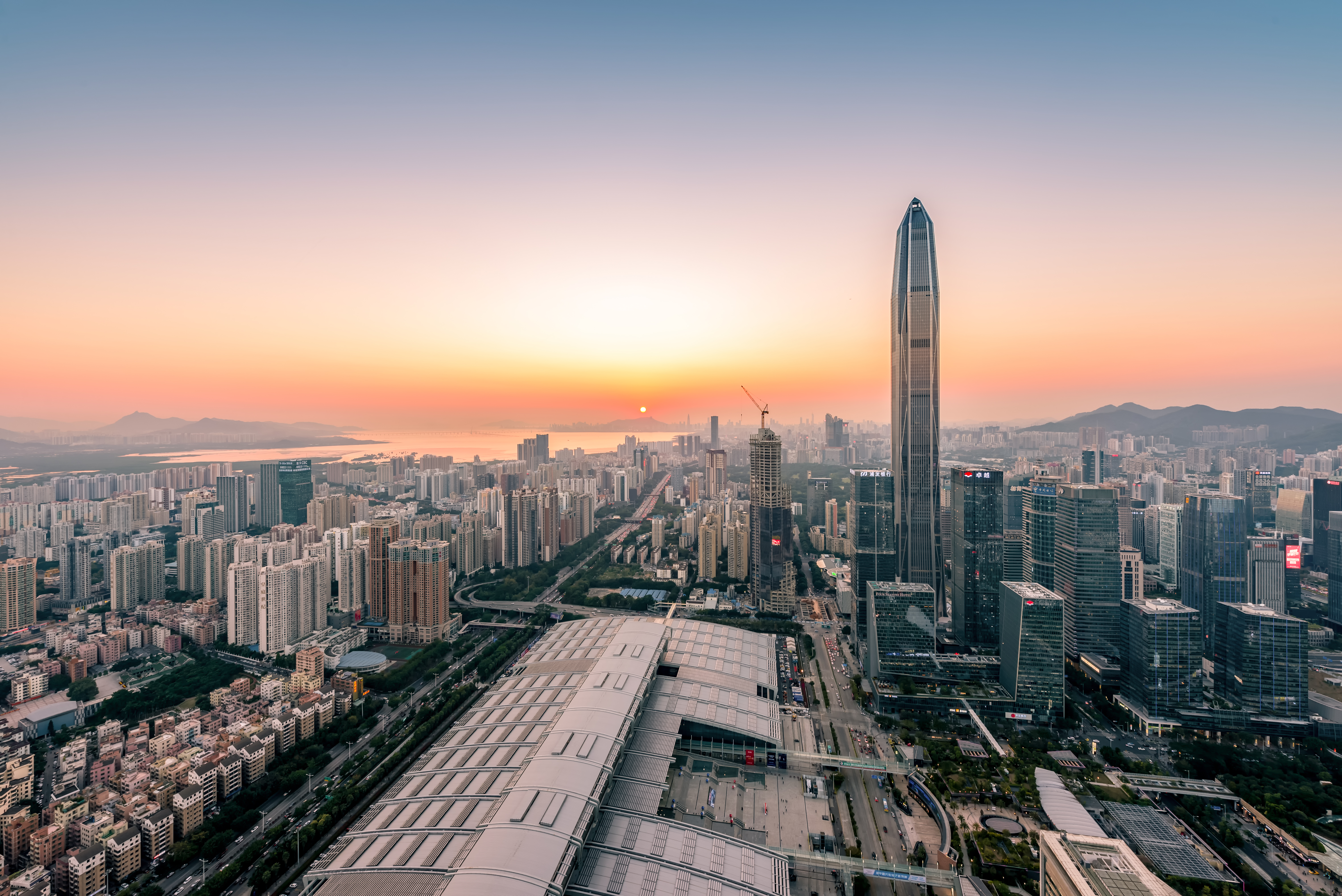 深圳商报 | 首页-168直播董事长兼CEO陈宁： 推动深港创新企业合作